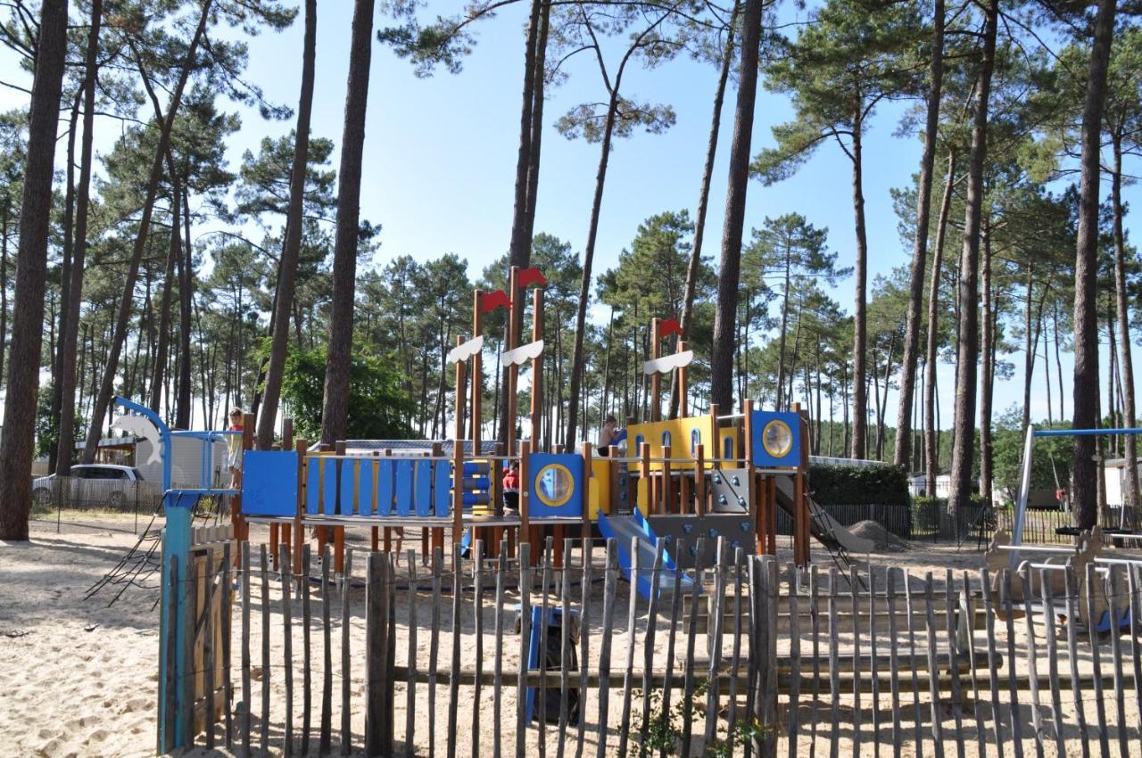 Mobilhome Cote Landaise Les Dunes De Contis 4 แซ็งต์-จูเลียง-อ็อง-บอร์ง ภายนอก รูปภาพ